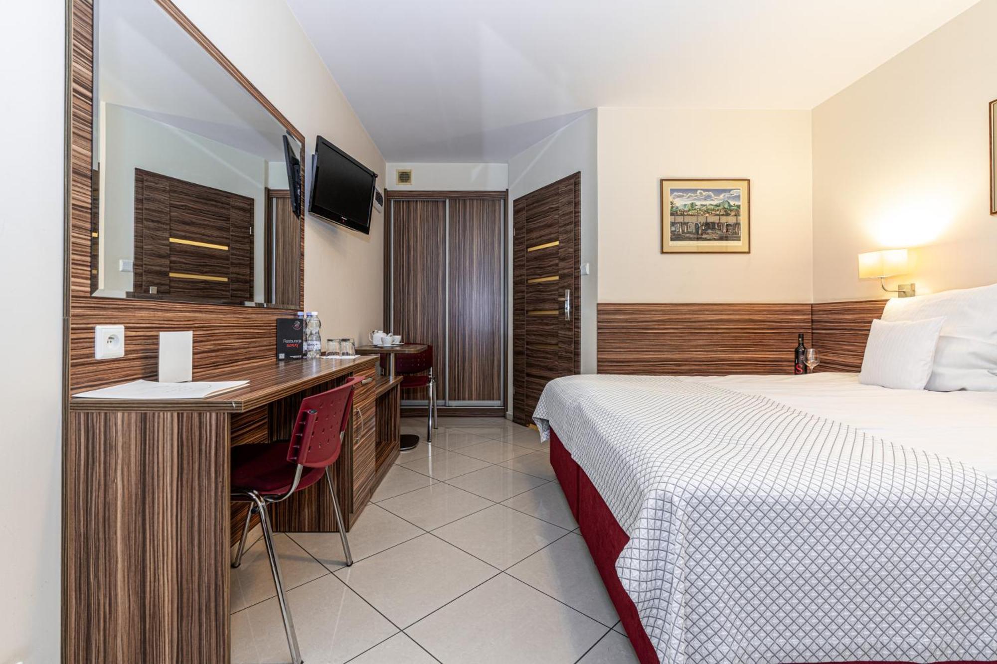 Hotel Soray Wieliczka Buitenkant foto