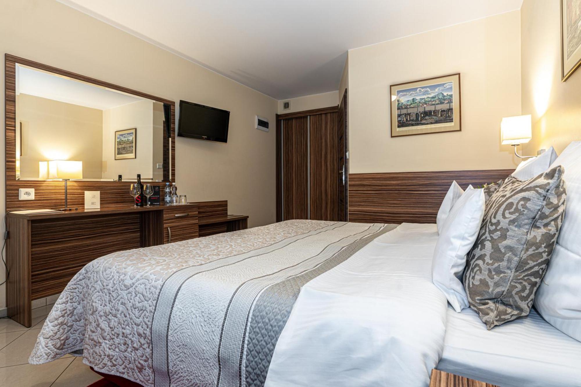 Hotel Soray Wieliczka Buitenkant foto