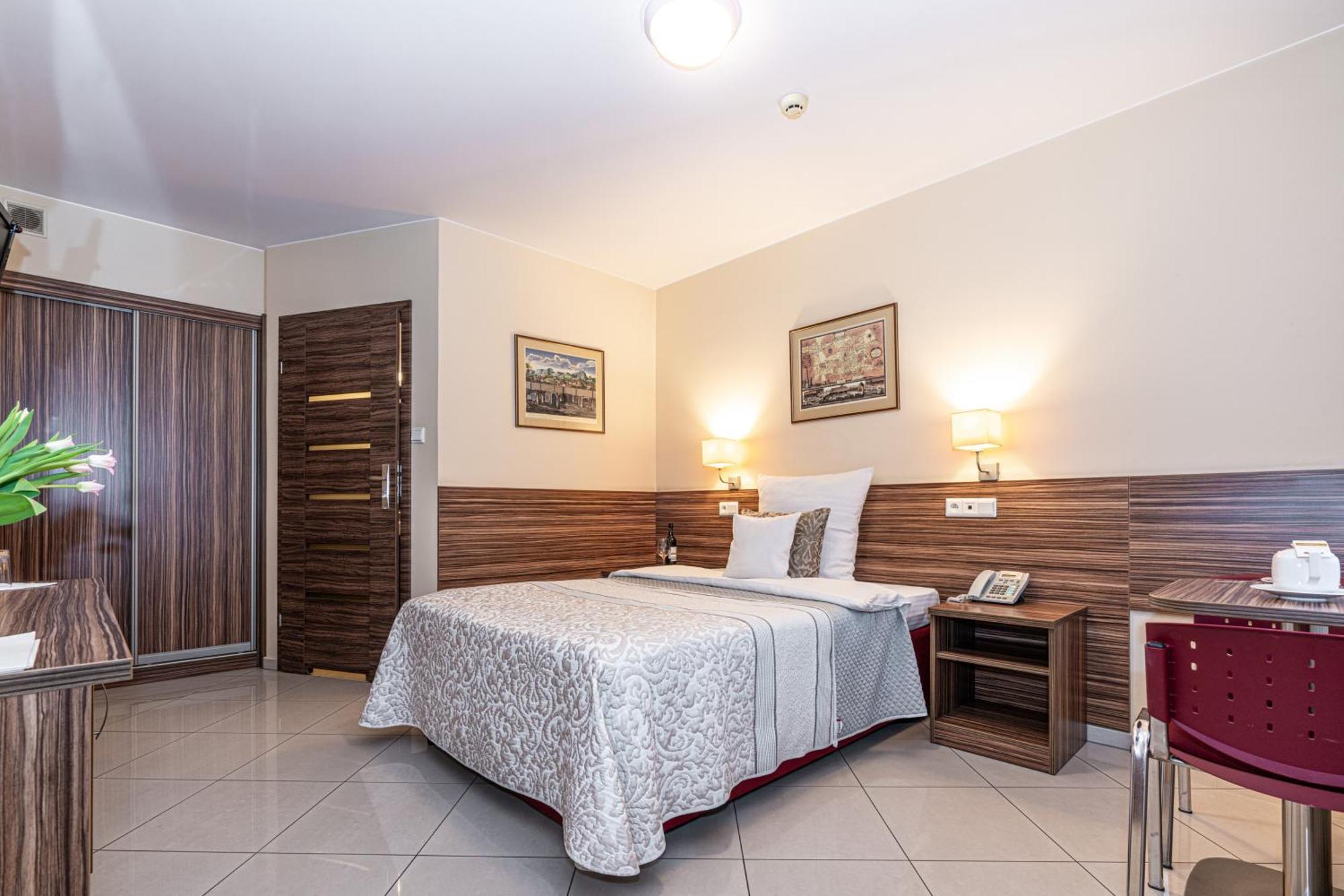 Hotel Soray Wieliczka Buitenkant foto
