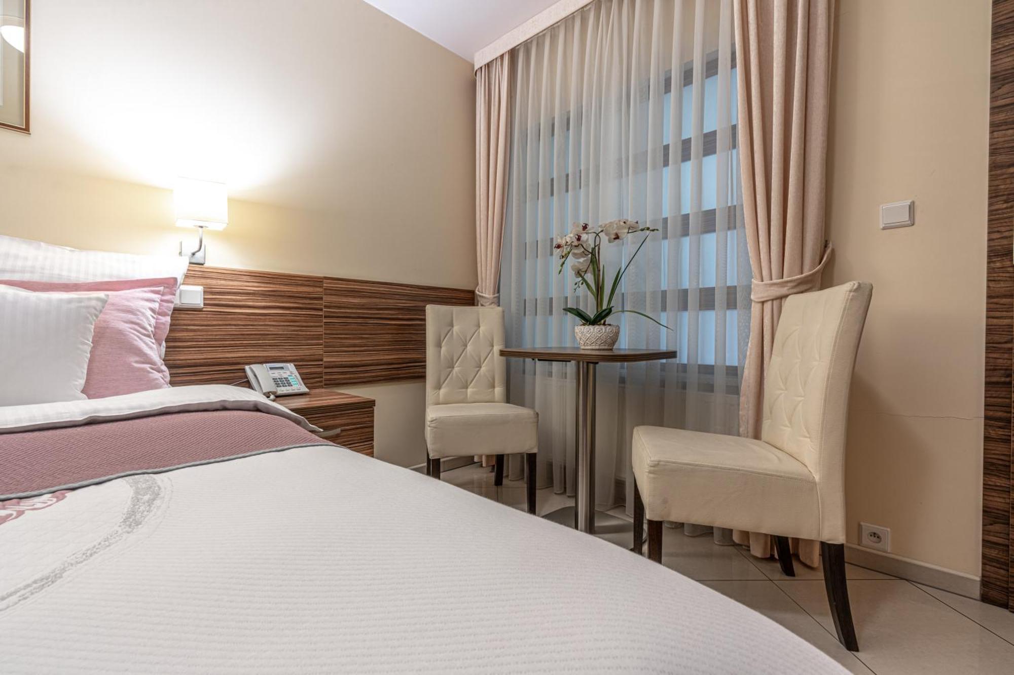 Hotel Soray Wieliczka Buitenkant foto